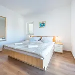 Rilovic, And Sea View Apartman *