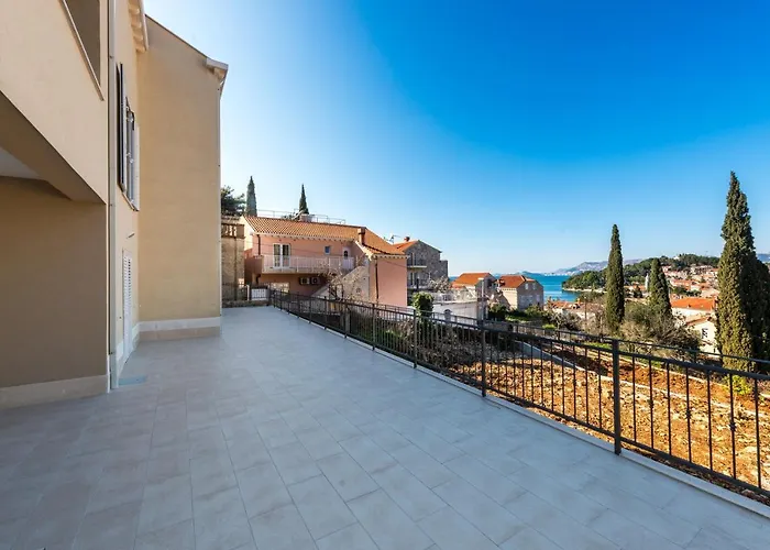 Rilovic, And Sea View Apartamento *