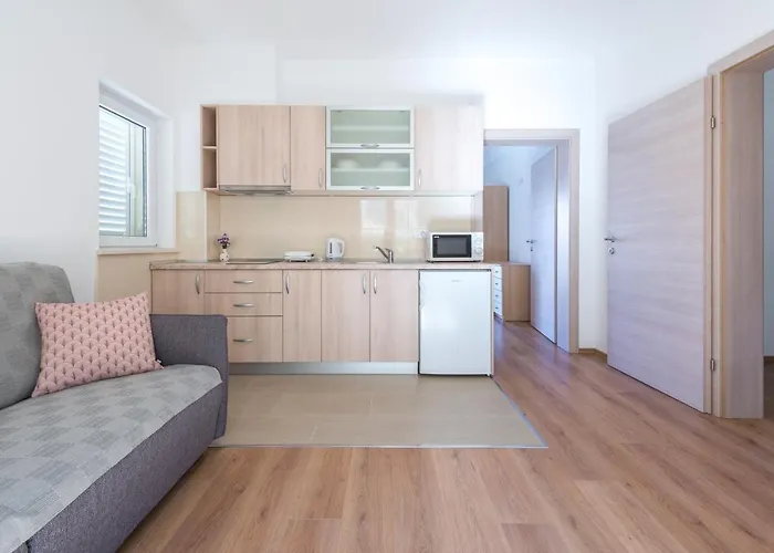 Daire Rilovic, And Sea View