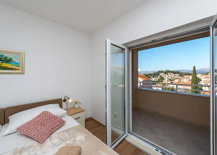Rilovic, And Sea View Apartamento
