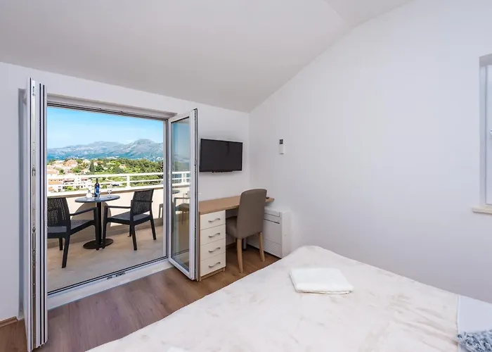 Rilovic, And Sea View Apartamento *